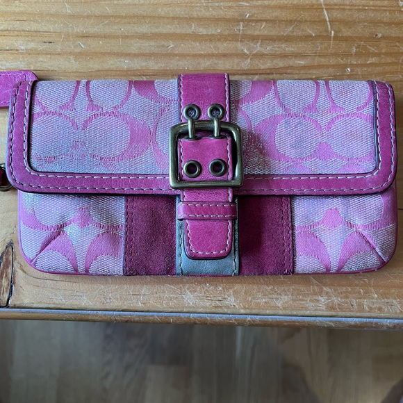 3 Coach wristlets for sale as bundle - Picture 10 of 13